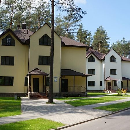 Isloch Park Hotel Rakaw Buitenkant foto