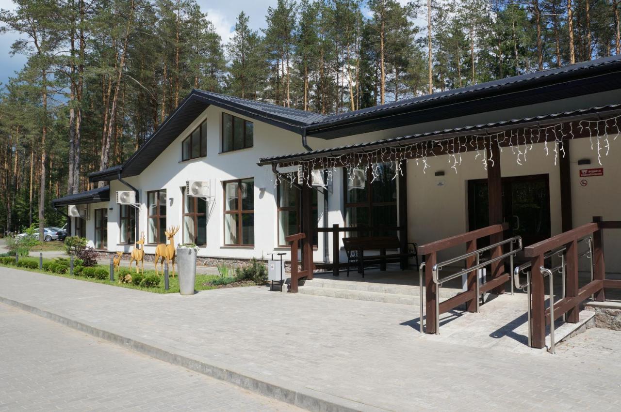 Isloch Park Hotel Rakaw Buitenkant foto