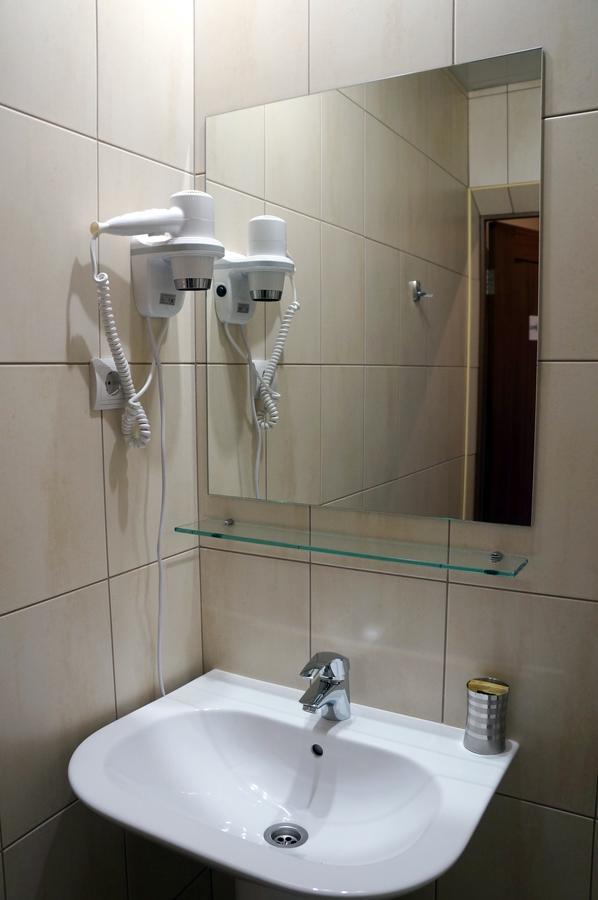 Isloch Park Hotel Rakaw Buitenkant foto